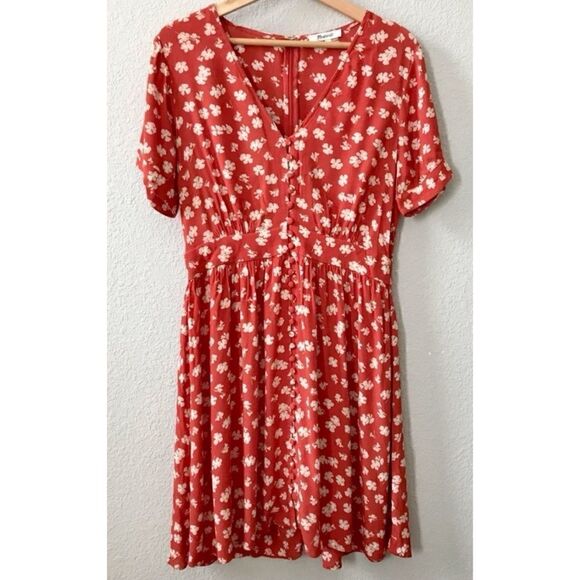 Madewell Button-Front Tie-Sleeve Retro Dress in Happy Hibiscus Size 6 / NWOT - Picture 4 of 7